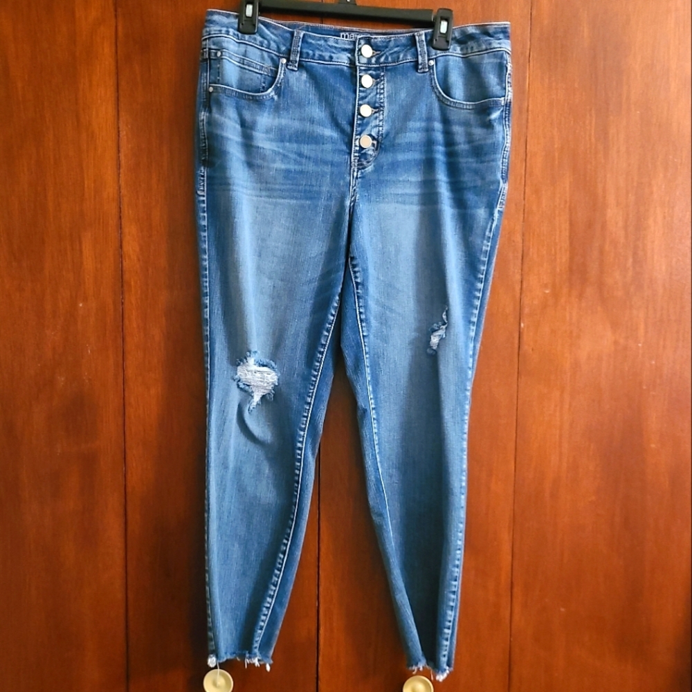 Maurices Capri's